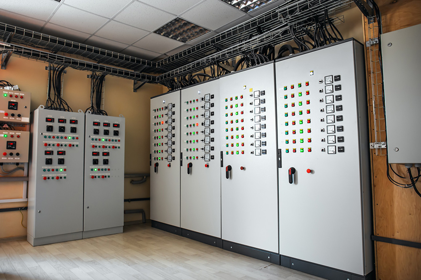 Schalt­anlagen­bau bei Elektro-Consulting Fuhrmann Gallon Döring GmbH in Frankfurt am Main
